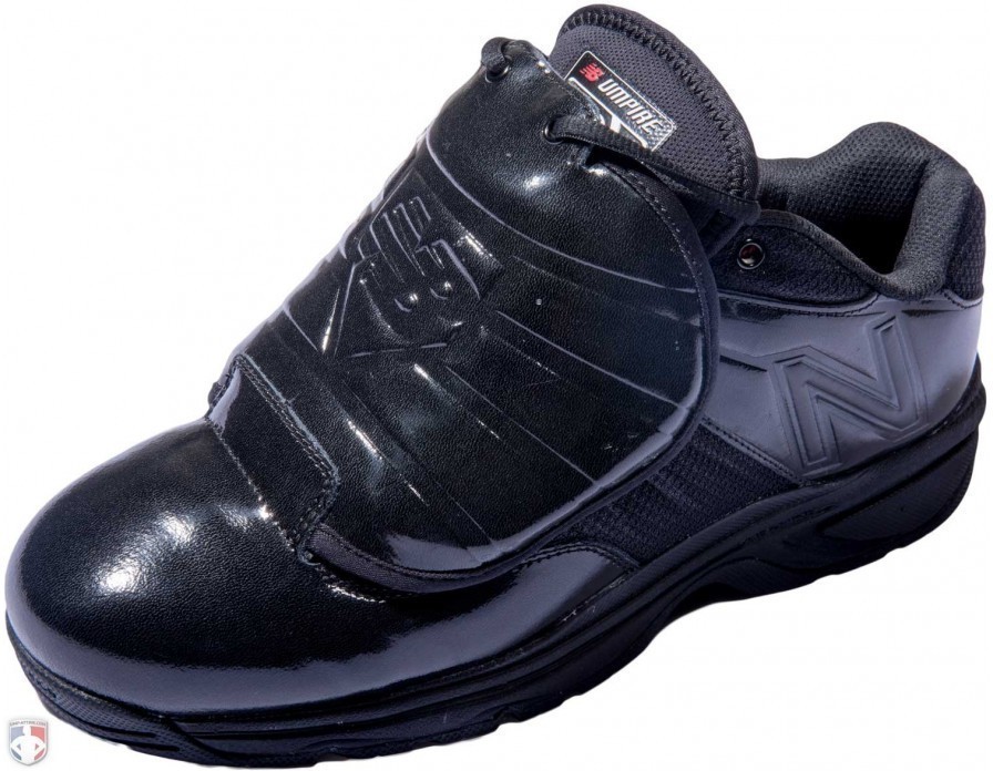 new balance umpire field shoes
